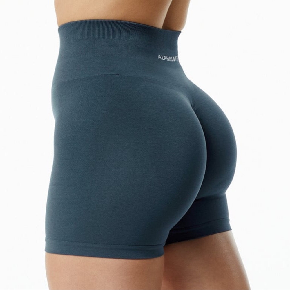 Alphalete Amplify shorts whale blue. Size small